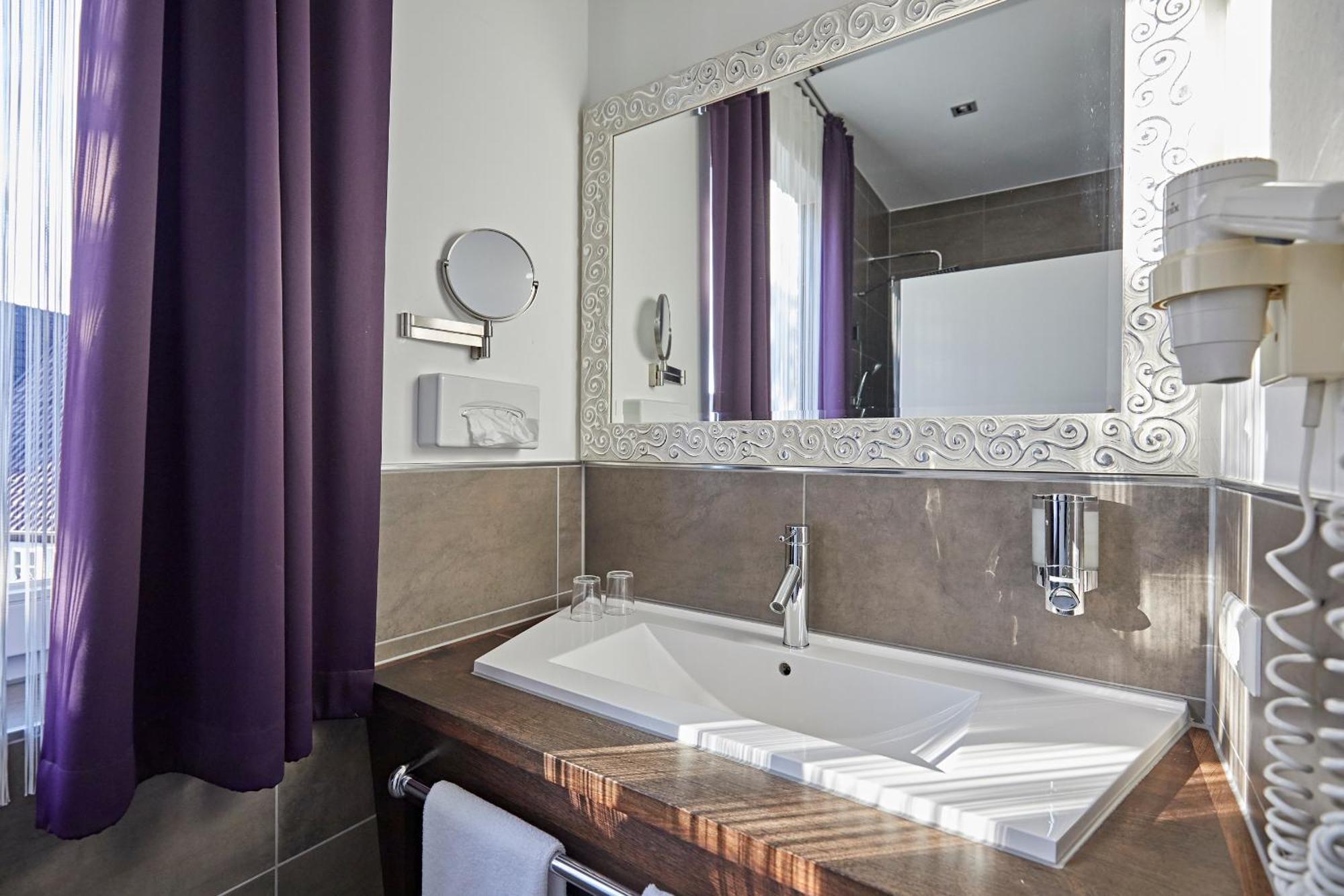 Hotel Zur Wartburg Rheda-Wiedenbrück Zewnętrze zdjęcie